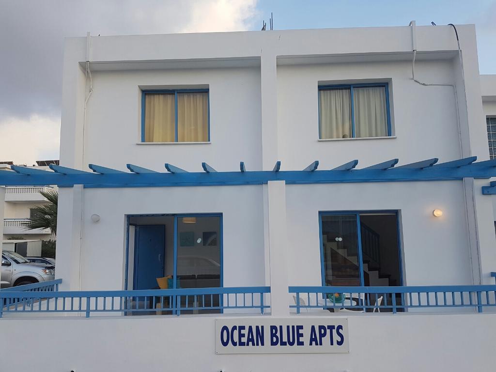 Ocean Blue Apartments Paphos Exterior foto
